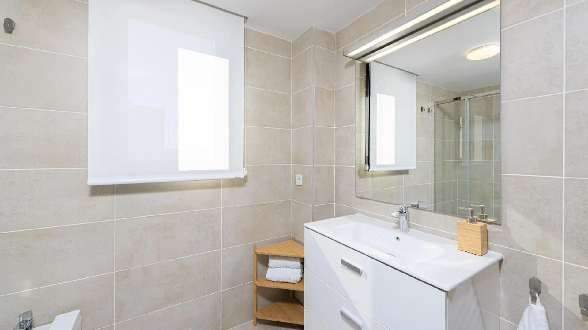 Maritimo Apartment In Malaga By Solaga Holiday Homes